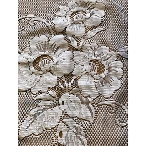 Vintage lace window curtain 56” w x 38“ l - Picture 3 of 3